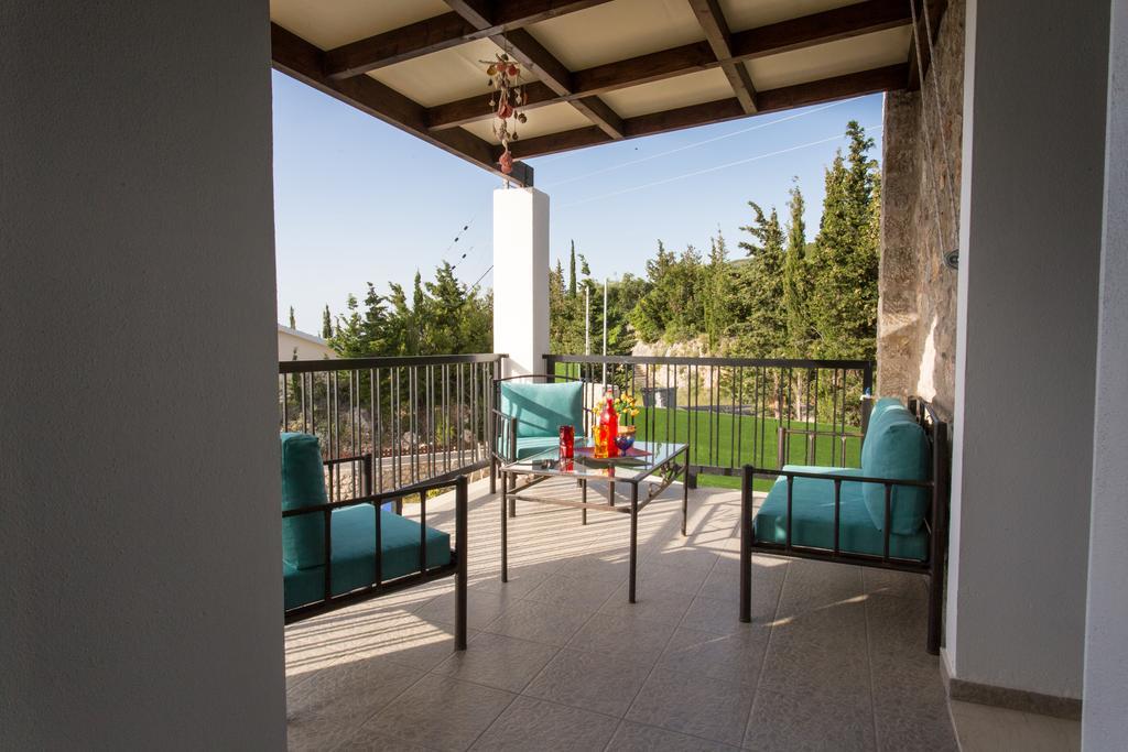 Villa Vera Áyios Nikítas エクステリア 写真