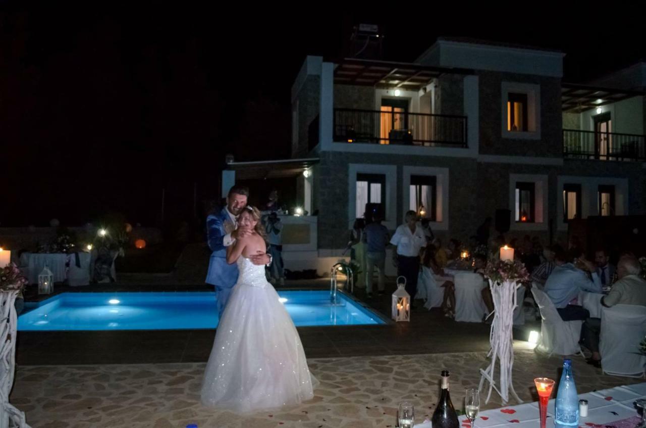 Villa Vera Áyios Nikítas エクステリア 写真